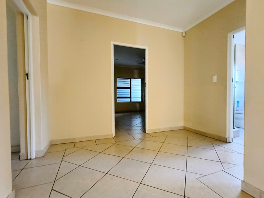 3 Bedroom Property for Sale in Wavecrest Eastern Cape